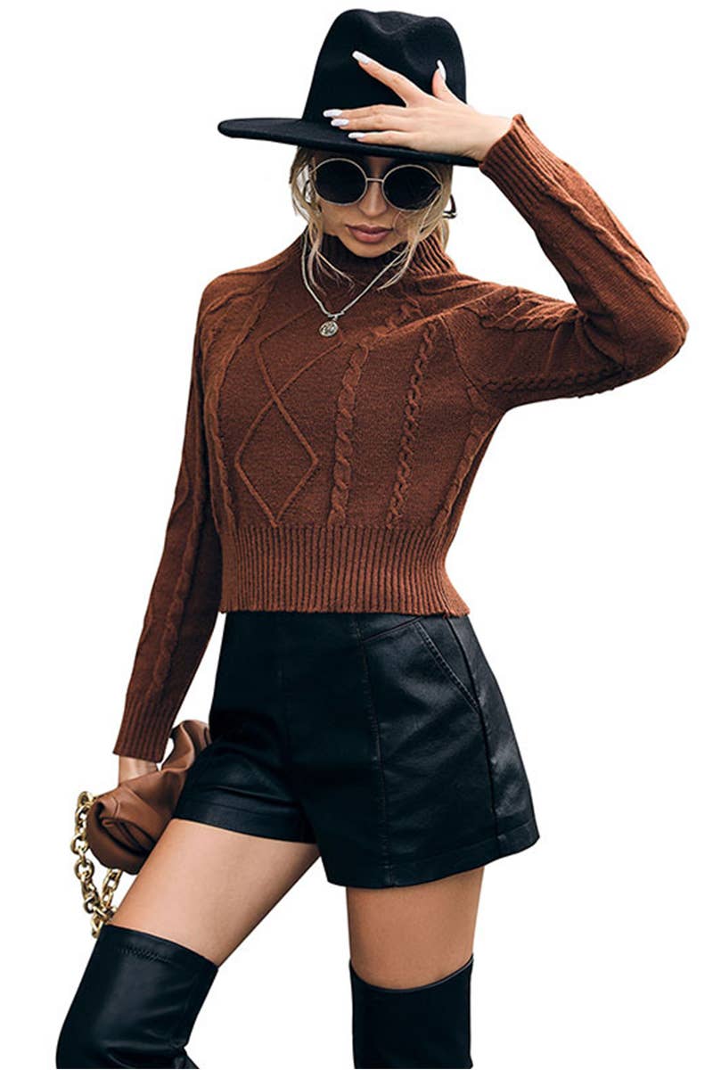 CABLE KNIT DETAILED SHORT LENGTH SWEATER